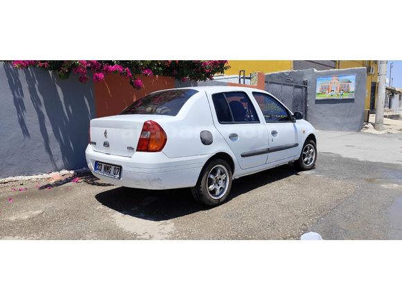 Sahibinden Renault Clio 1.4 RNA 2000 Model