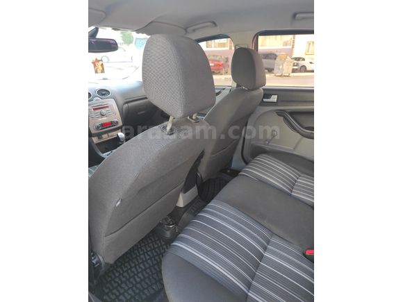 Sahibinden Ford Focus 1.6 Gerçek Trendx Dijital klima vs 2009 Model  Gri (Gümüş)