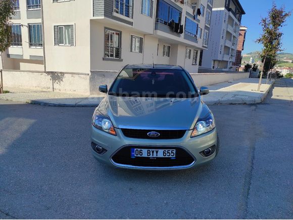 Sahibinden Ford Focus 1.6 Gerçek Trendx Dijital klima vs 2009 Model  Gri (Gümüş)