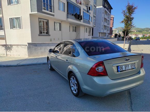 Sahibinden Ford Focus 1.6 Gerçek Trendx Dijital klima vs 2009 Model  Gri (Gümüş)