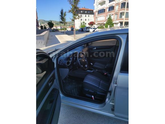 Sahibinden Ford Focus 1.6 Gerçek Trendx Dijital klima vs 2009 Model  Gri (Gümüş)