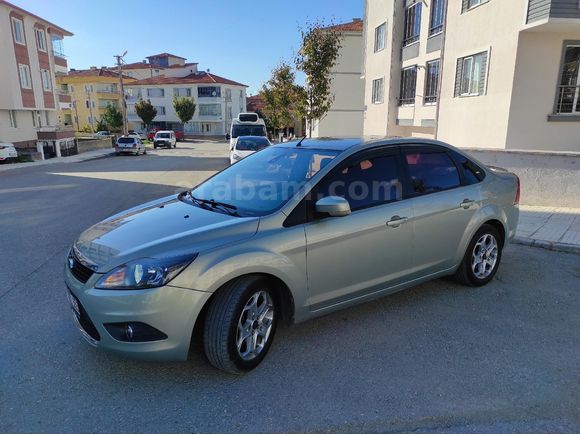 Sahibinden Ford Focus 1.6 Gerçek Trendx Dijital klima vs 2009 Model  Gri (Gümüş)