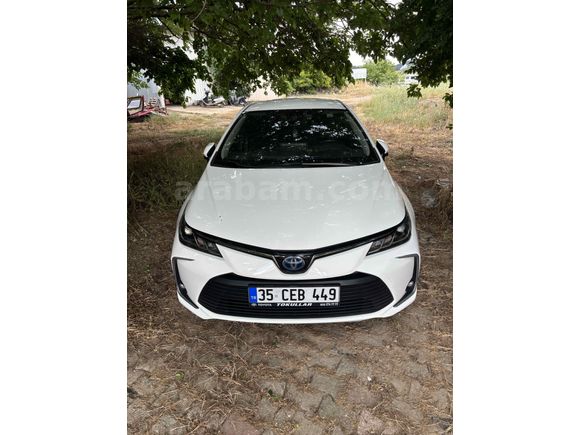 Sahibinden Toyota Corolla 1.8 Hybrid Dream 2021 Model  tramersiz
