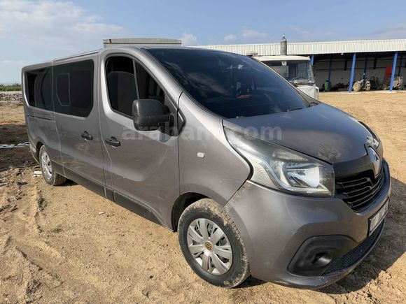 Sahibinden Renault Trafic 1.6 DCI passencer 2015 Model 
