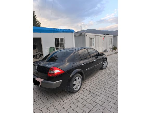 Düşük kmli Renault Megane 1.6 Dynamique 2004 Model