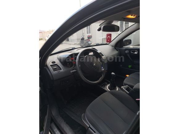 Düşük kmli Renault Megane 1.6 Dynamique 2004 Model