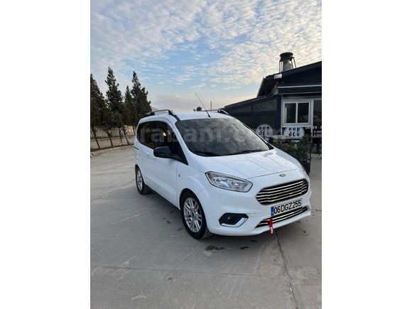 Sahibinden Ford Tourneo Courier 1.5 TDCi Titanium 2022 Model