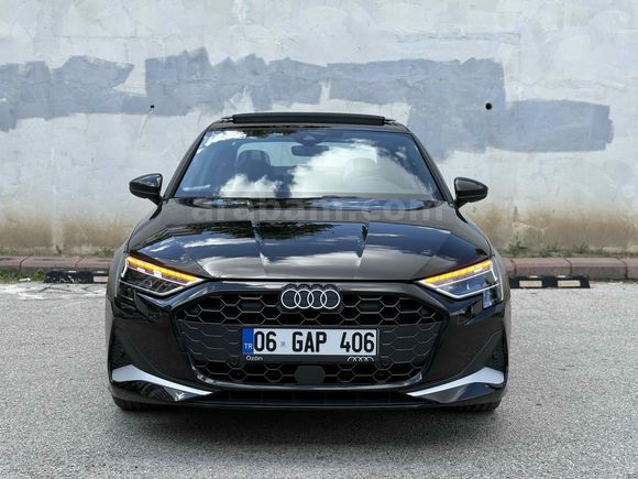2025  ÇİZİKSİZ 6 BİN KM DE AMBİYANS PRO+PREMIMUM PAKET A3 SEDAN