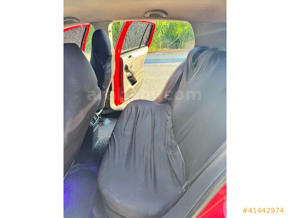 GÖSTERİSLI VW GOLF 1.6 LPG AIR SUSPANSIYON 2012 MODEL