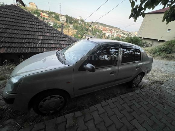  Clıo sedan 2005 model 1 5 dizel 