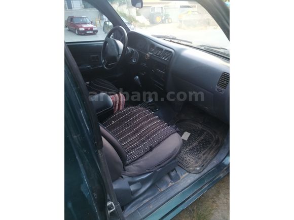Muayenesi yeni Takasa açık hilux
