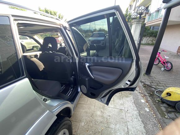 Sahibinden Toyota RAV4 2.0 2005 Model Sakarya
