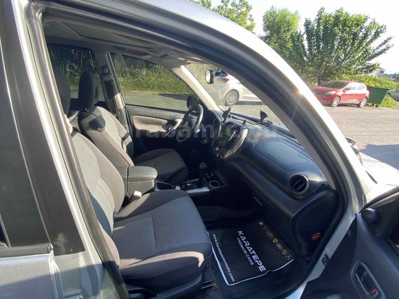 Sahibinden Toyota RAV4 2.0 2005 Model Sakarya