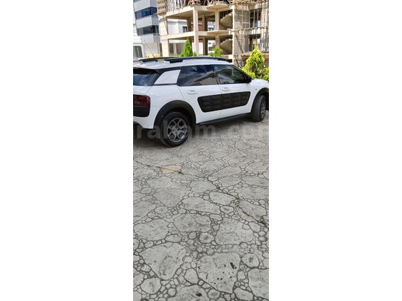 Sahibinden Citroen C4 Cactus 1.2 e-VTI Feel 2015 Model