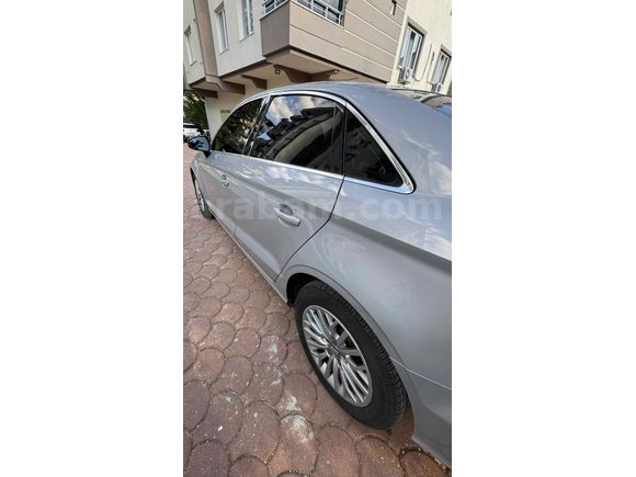 Audi A3 Sedan 1.6 TDI Ambition 2014 Model 