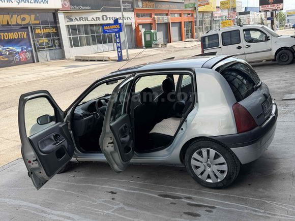 Sahibinden Renault Clio 1.4 RXT 2001 Model 