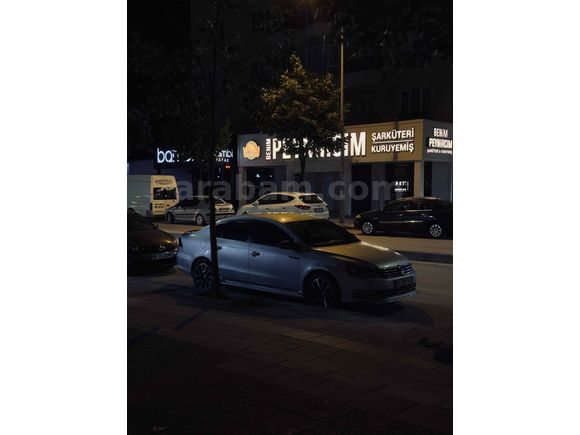 Sahibinden Volkswagen Passat 1.6 TDi BlueMotion Trendline 2014 Model  245.000 km Gri