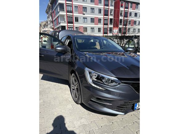 Sahibinden Renault Megane 1.3 TCe Touch 2023 Model 