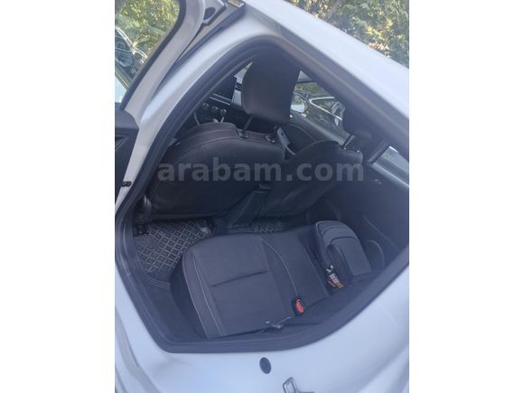 Sahibinden Renault Clio 1.0 TCe Evolution 2025 Model
