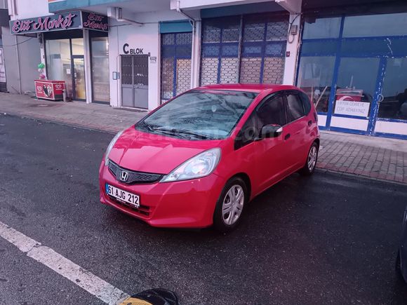 Sahibinden Honda Jazz 1.4 Joy 2012 Model Trabzon 159.000 km Kırmızı