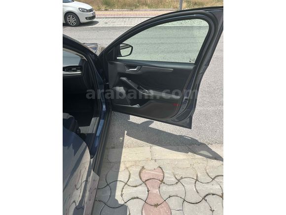İLK SAHİBİNDEN HATASIZ BOYASIZ DİZEL CAM TAVANLI GARANTİLİ KIŞ PAKET