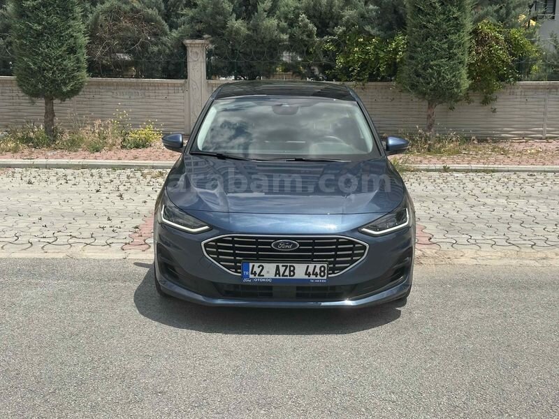 Galeriden Ford Focus 1.5 EcoBlue Titanium Stil 2024 Model Konya 17.000 km Mavi (metalik)