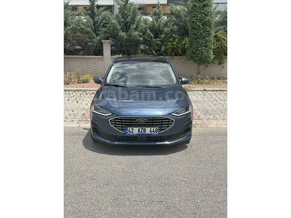 İLK SAHİBİNDEN HATASIZ BOYASIZ DİZEL CAM TAVANLI GARANTİLİ KIŞ PAKET