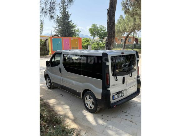 Sahibinden Renault Trafic Multix 1.9 dCi Grand Confort 2005 Model 