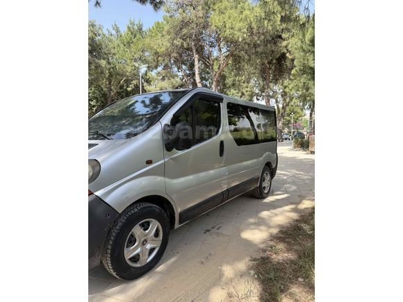 Sahibinden Renault Trafic Multix 1.9 dCi Grand Confort 2005 Model 