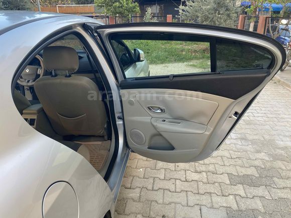 Sahibinden Renault Fluence 1.6 Privilege 2011 Model 