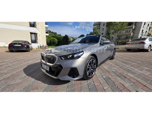 Sahibinden BMW i Serisi i5 eDrive 40 eDrive40 2025 Model  6.001 km Gri (metalik)