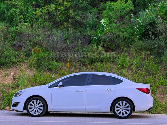 Galeriden Opel Astra 1.3 CDTI Cosmo 2012 Model Adana