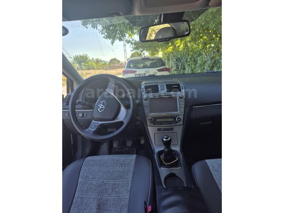 Sahibinden Toyota Avensis 1.6 Elegant Extra 2011 Model  256.000 km Lacivert