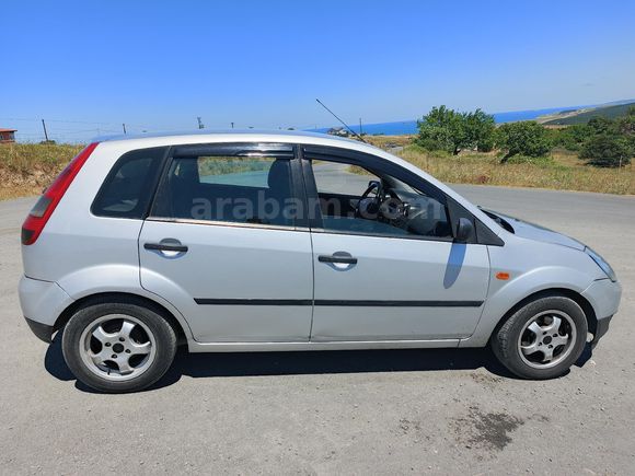 Sahibinden Ford Fiesta 1.4 TDCi Comfort 2006 Model  358.000 km Gri