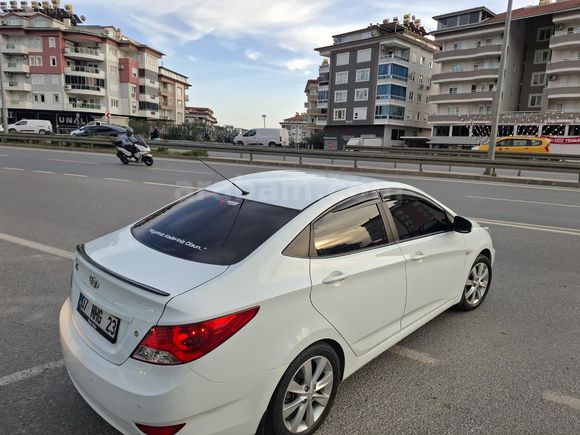 Sahibinden Hyundai Accent blue 1.4 Mode 2013 Model