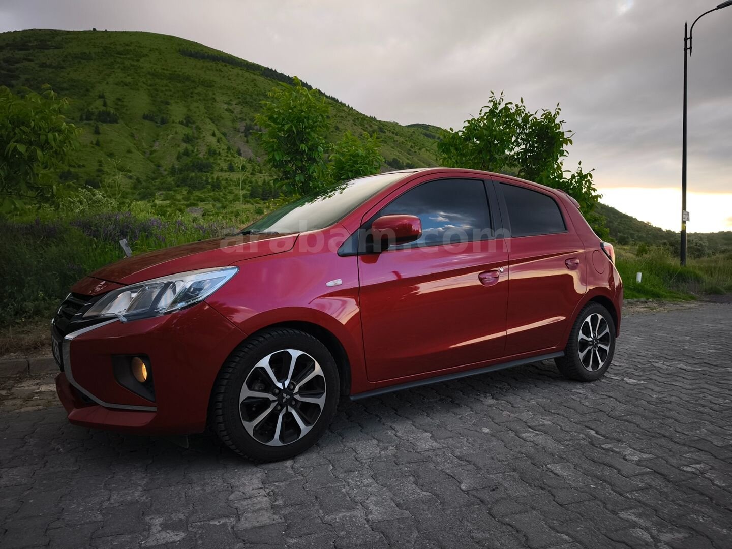Sahibinden Mitsubishi Space Star 1.2 MIVEC 2022 Model Kayseri 22.461 km Kırmızı 3
