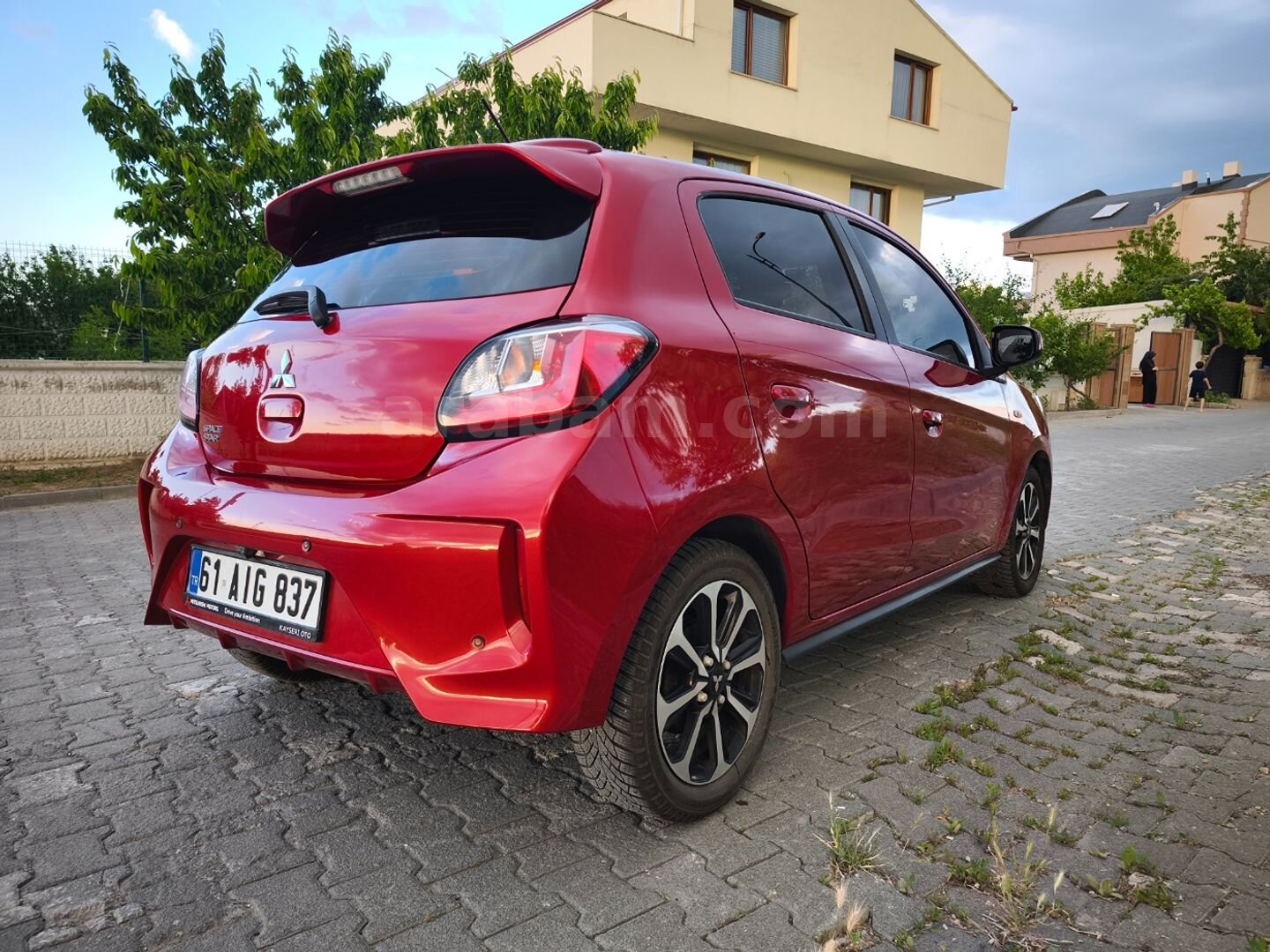 Sahibinden Mitsubishi Space Star 1.2 MIVEC 2022 Model Kayseri 22.461 km Kırmızı 6