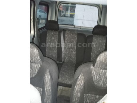 Sahibinden Renault Kangoo 1.4 RTE 2000 Model Otomobil ruhsatlı 