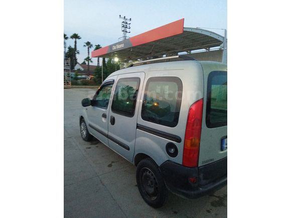Sahibinden Renault Kangoo 1.4 RTE 2000 Model Otomobil ruhsatlı 