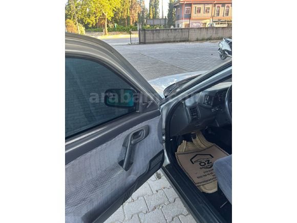 Galeriden Lada Vega 1.5 2004 Model Balıkesir