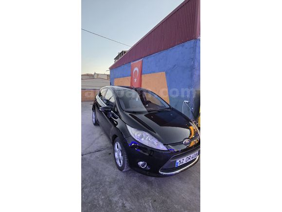 Sahibinden Ford Fiesta 1.4 TDCi Titanium X 2011 Model