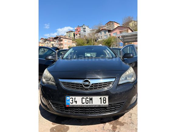 Sahibinden Opel Astra 1.6 Cosmo 2010 Model Temiz Km Düşük Aile Araci