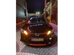 Sahibinden Honda Civic 1.6i VTEC Premium 2011 Model 
(Makyajlı kasa)
 (Özel plaka )