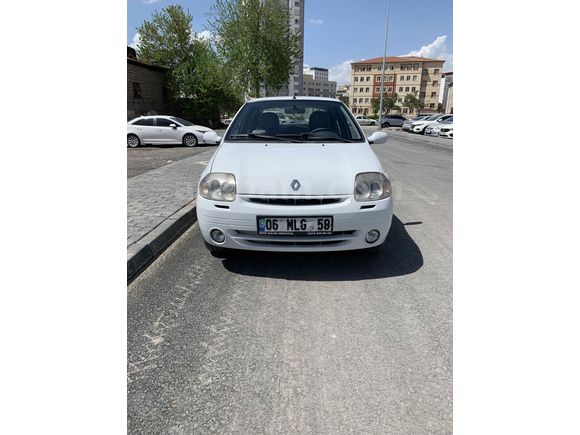 Sahibinden Renault Clio 1.4 2001 Model  171.000 km Beyaz