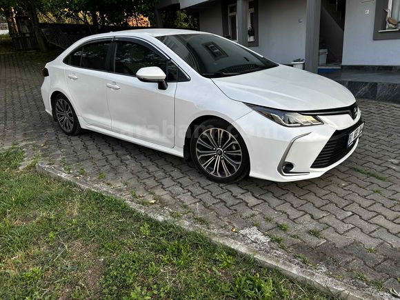 Sahibinden Toyota Corolla 1.5 Dream 2021 Model 