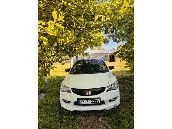 Sahibinden Honda Civic 1.6i VTEC Premium 2011 Model 