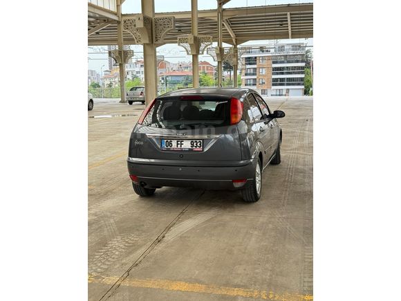 Sahibinden Ford Focus 1.6 Ghia 2004 Model