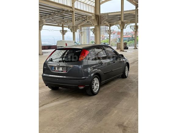 Sahibinden Ford Focus 1.6 Ghia 2004 Model