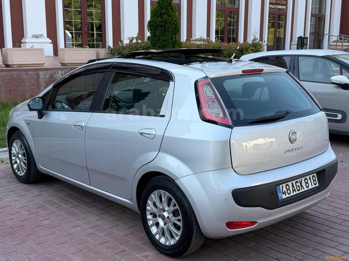 Galeriden Fiat Punto EVO 1.4 Dynamic 2011 Model Eskişehir 120.000 km Gri 2