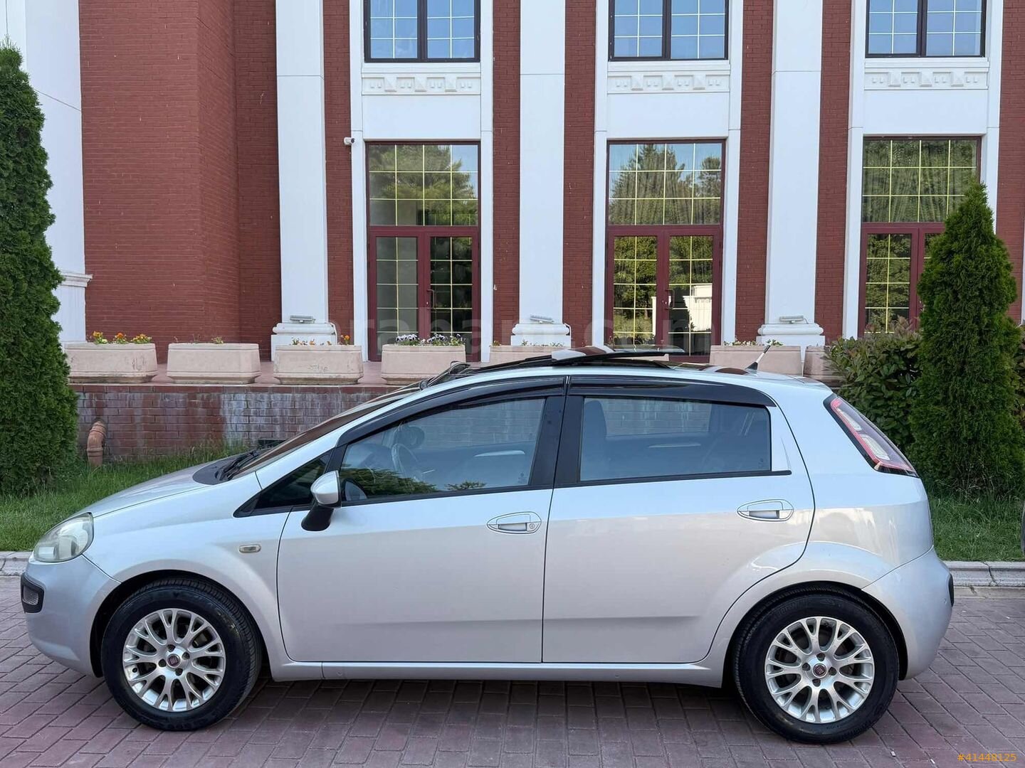 Galeriden Fiat Punto EVO 1.4 Dynamic 2011 Model Eskişehir 120.000 km Gri 5
